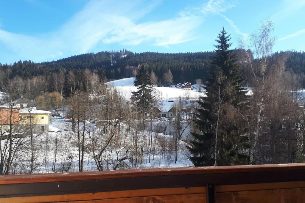 Apartmany Na Tanvaldskem Spicaku Jiretin pod Bukovou ภายนอก รูปภาพ